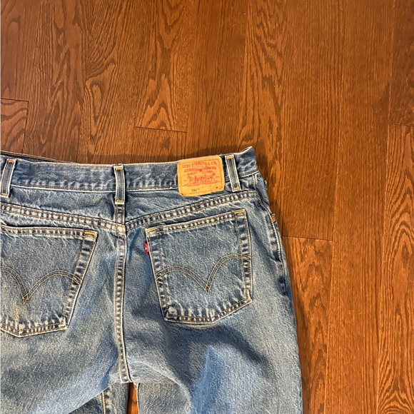 Levi's Classic 550 Relaxed Blue Jeans - Picture 4 of 4